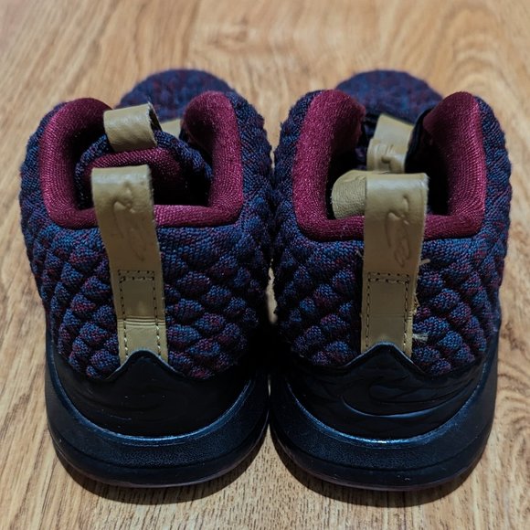 Nike LeBron 15 - New Heights - Kids Size 10c - Picture 14 of 14